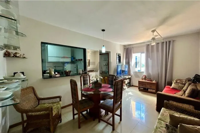 Apartamento de 2, sendo 1 suíte, 1 vaga