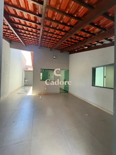 Casa a venda 3/4 com 2 suíte em terreno de esquina com ótima localização!