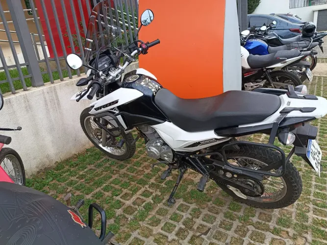 Cemi Nova tudo em dia valor 18. 500 pra vende logo contato *
