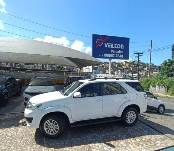 Toyota Hilux SW4 SR 4X2 2.7/ 2.7 Flex 16V Aut. 2015