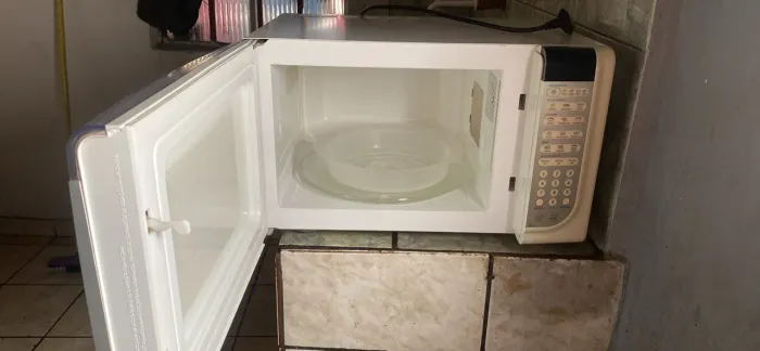 Microondas electrolux 31lt