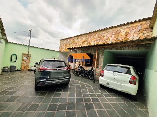 casa de 5 quartos Bairro Aparecida em Belo Horizonte