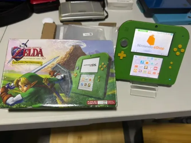 Nintendo 2DS - Zelda Ocarina Edition