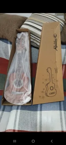 Cavaquinho elétrico