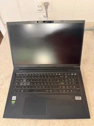 AVELL C62 LIV RTX 2060