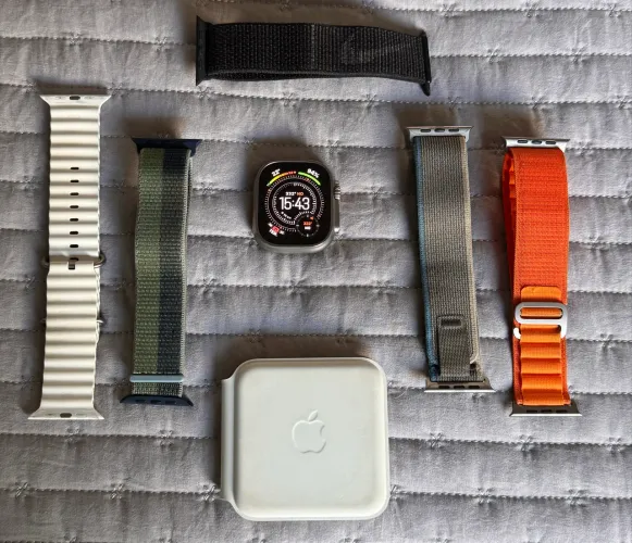 Apple Watch Ultra Titanium + 5 Pulseiras Originais Apple + MagSafe Duo
