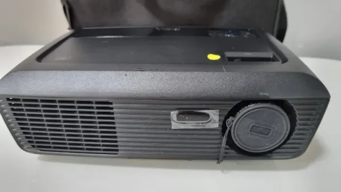 projetor dell 1410x novo (com plástico)