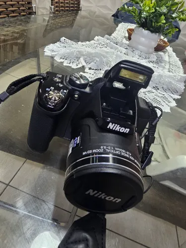Câmera Nikon 9520