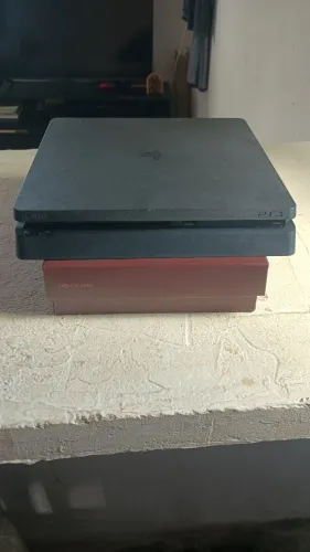 Playstation 4 slim
