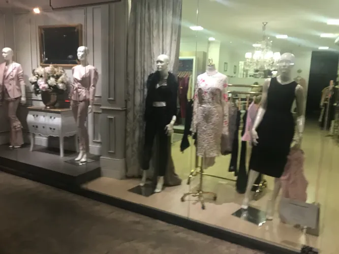 PONTO COM ALUGUEL MUITO ABAIXO DO PRATICADO NA AVENIDA BRASIL