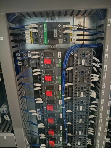 Eletricista Encanador e Reparos Gerais