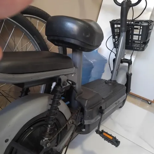 Motinha elétrica com pedal 