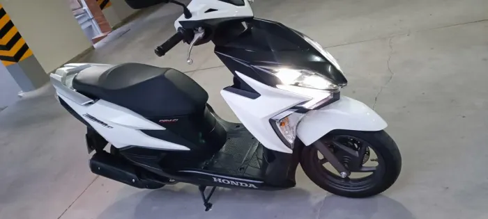 HONDA ELITE 125 - 2022<br>? Scooter prática, econômica