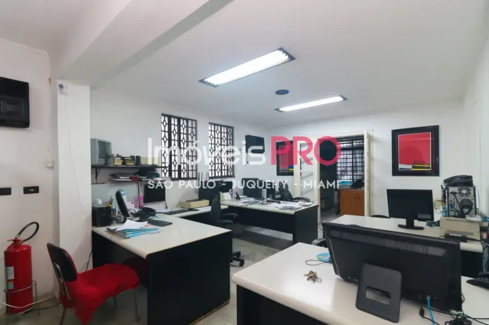 Casa Comercial - GABRIEL MONTEIRO DA SILVA - 800 M A/C - LOCAL MARAVILHOSO!