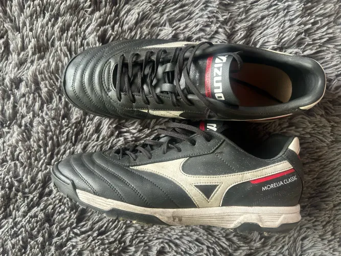 Chuteira Mizuno 42