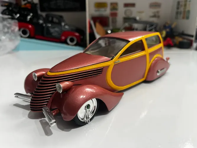 Miniatura Hot raro