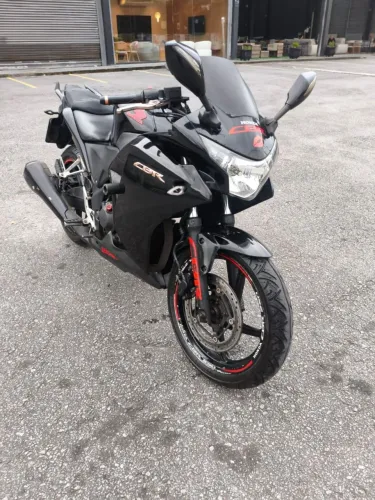 HONDA CBR 250r