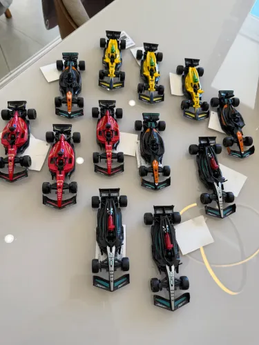 Miniatura fórmula 1 em metal