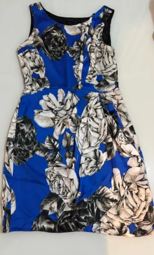 Vestido de Seda Estampado - Elegância e Sofisticação