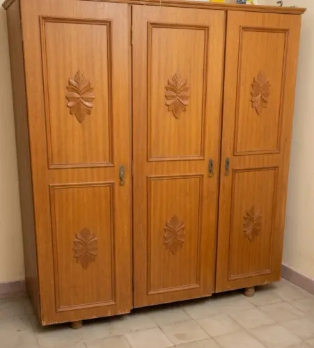 Guarda-Roupa Antigo em Madeira (3 Portas) - Relíquia / Vintage