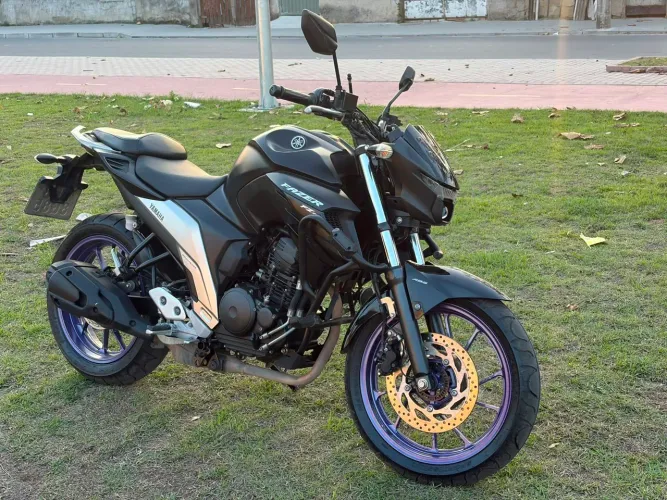 Fazer 250 ABS 2023 Novíssima!