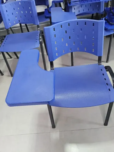 Cadeiras escolares