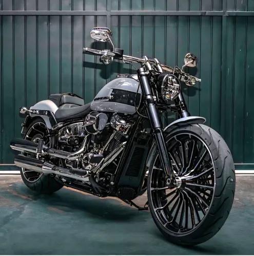 Harley- Davidson Breakaout 2024 ( apenas 1885km) único dono
