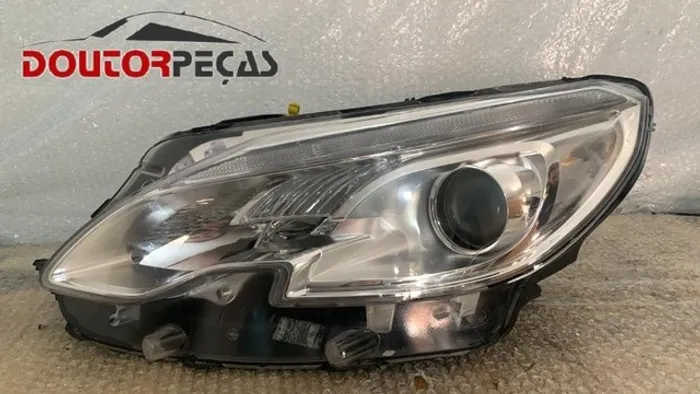 Farol Peugeot 2008 2014/ *8 c/detalhe