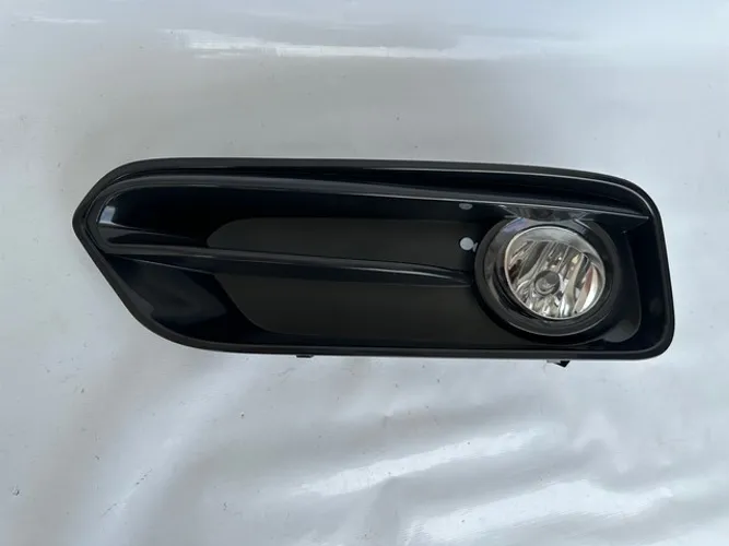 Grade Esquerda + Farol de Milha Bmw 120i 2016