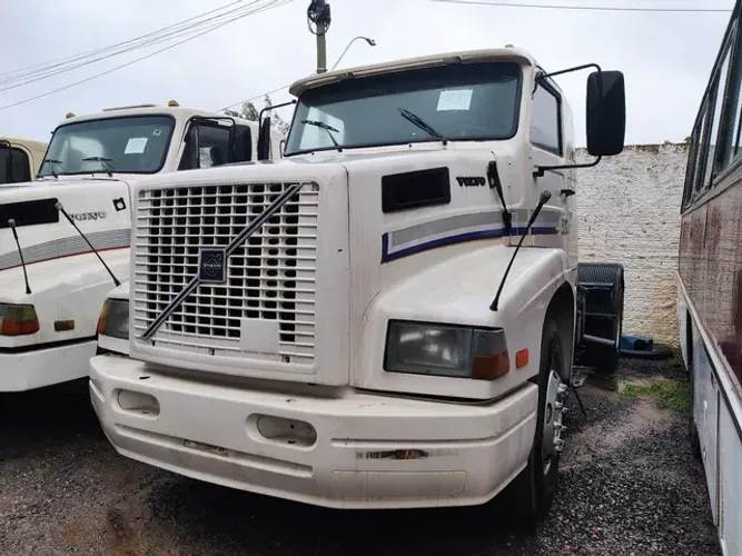 Cabine nova Volvo NL10 310cv 