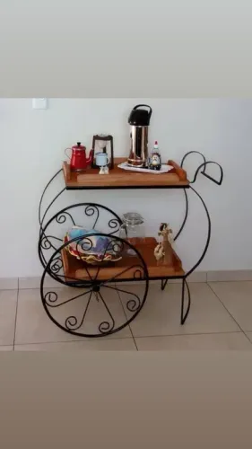 Carrinho de chá e bebidas 
