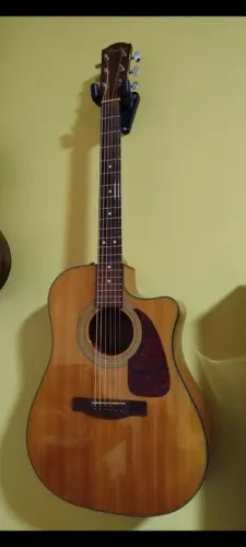 Fender CD 140