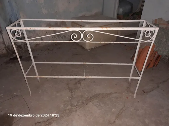 Estrutura para penteadeira