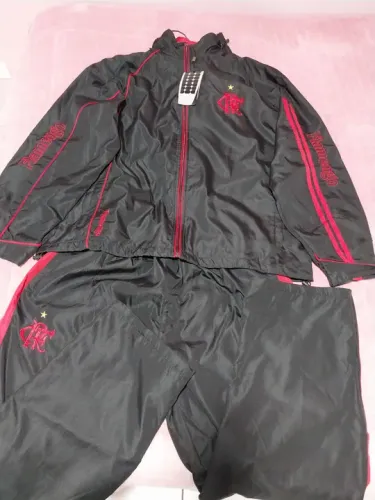 Conjunto de agasalho do flamengo