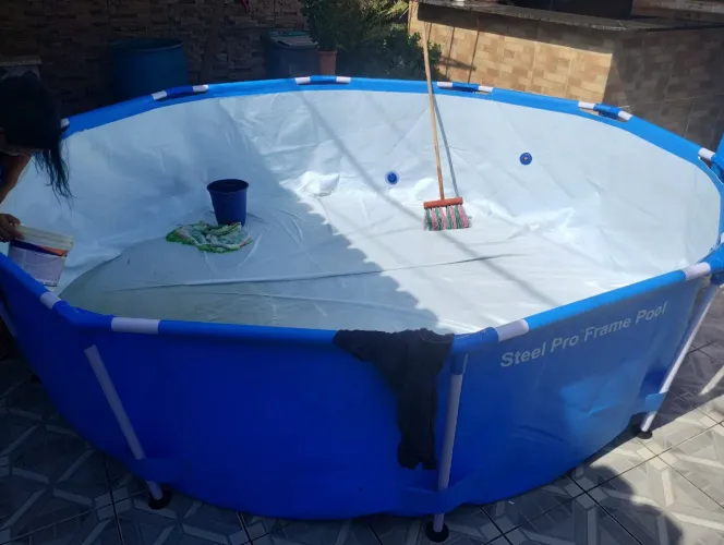 Piscina 4,678 litros