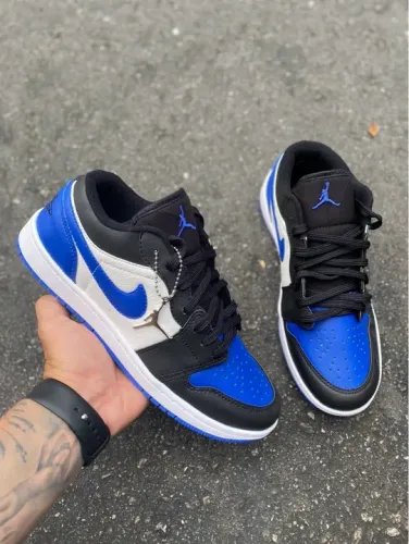 Tênis Nike Air Jordan 1 Low - Azul e Branco