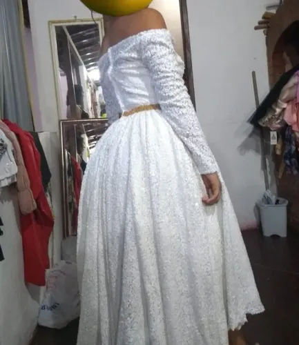 Vestido branco 15 anod  de renda  importado 