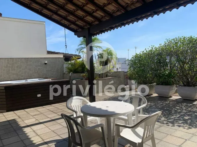 Excelente cobertura linear no início da Gleba B 230m²