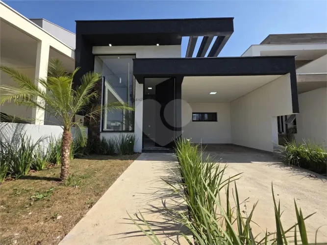 Casa à venda com 3 quartos, sendo 1 suíte, no condomínio Jardim, Sorocaba - SP