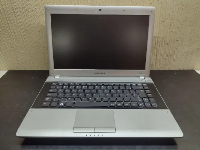Notebook Samsung RV415 - AMD E 300 - RAM 4 GB / SSD 128 GB - Tela 14"