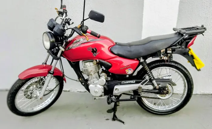 MOTO CG 125 , ANO 20024 COMPLETA.