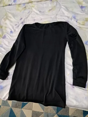 camiseta térmica de manga longa preta<br>usada, em ótimo estado