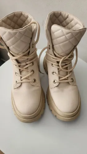 Bota bege
