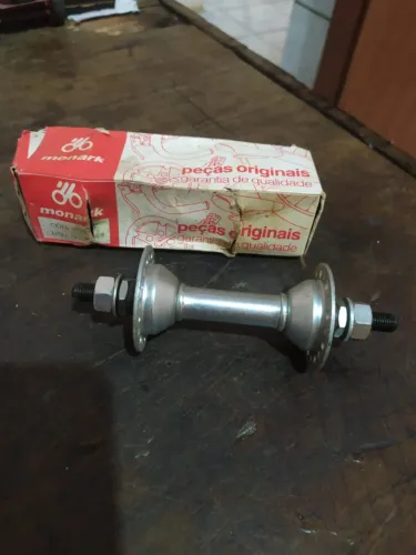 Cubo eixo dianteiro Monark 32 furos