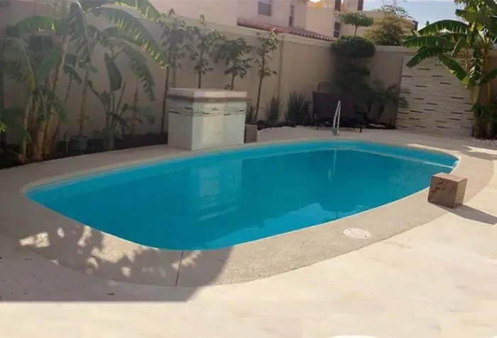 Piscina de fibrs para lazer em casa 