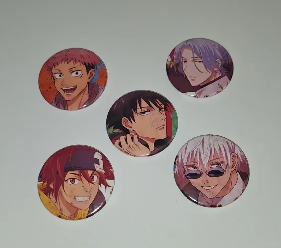 Broches//bottoms de Anime (nunca usados)