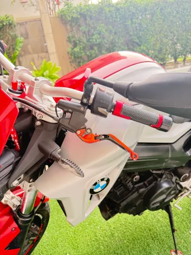 Vendo Moto  BMW F800r  ano 2012 km 