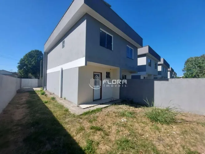 Casa com 2 dormitórios à venda, 72 m² por R$ 330.000,00 - Itapeba - Maricá/RJ