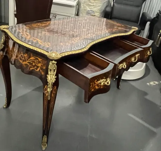 Escrivaninha Clássica com Marchetaria