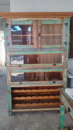 Armário de madeira estilo rústico